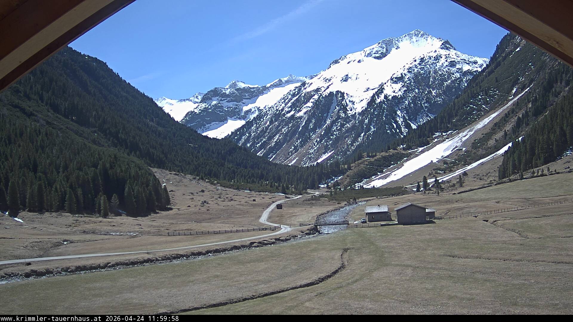 Archiv Foto Webcam Krimmler Tauernhaus Süd (1.622 Meter)