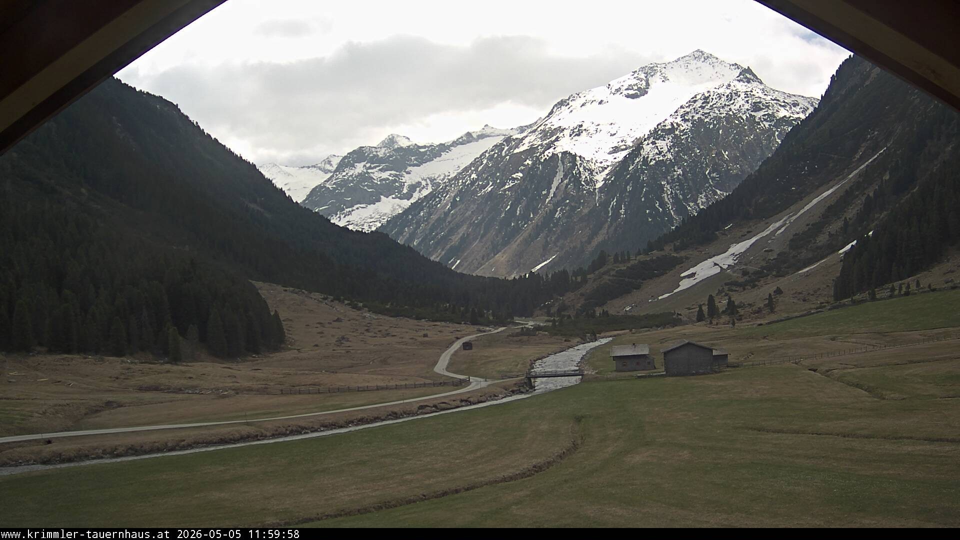 Archiv Foto Webcam Krimmler Tauernhaus Süd (1.622 Meter)
