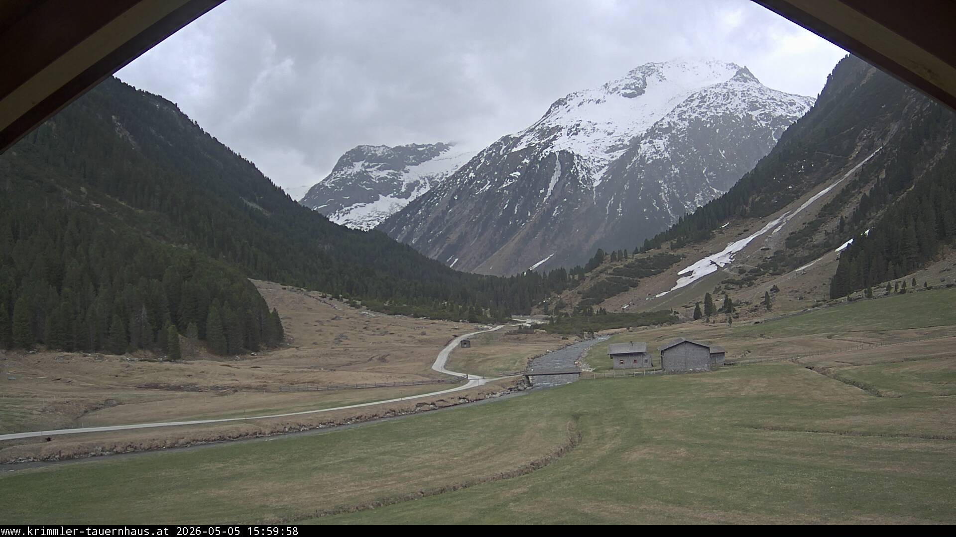Archiv Foto Webcam Krimmler Tauernhaus Süd (1.622 Meter)