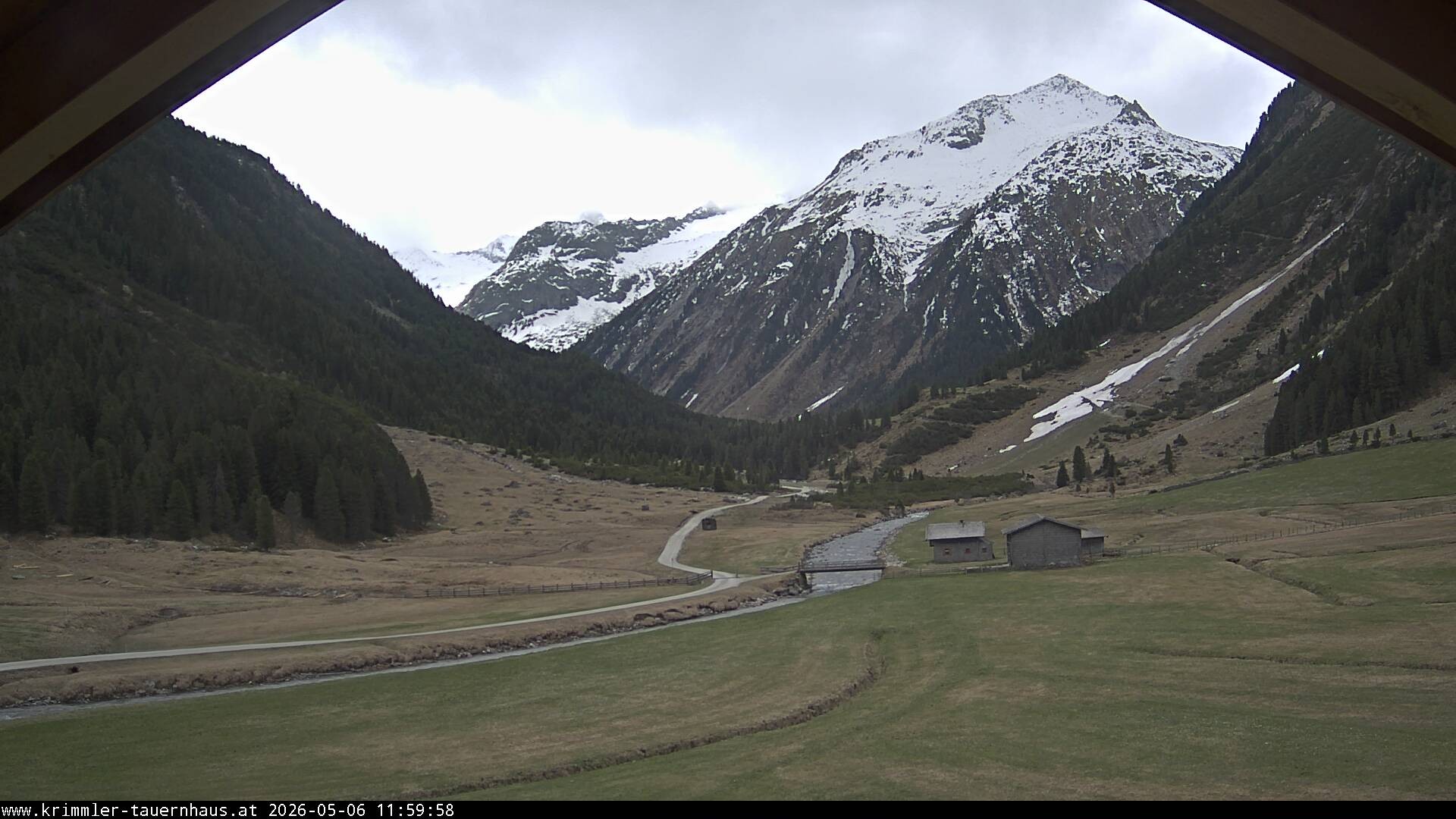 Archiv Foto Webcam Krimmler Tauernhaus Süd (1.622 Meter)