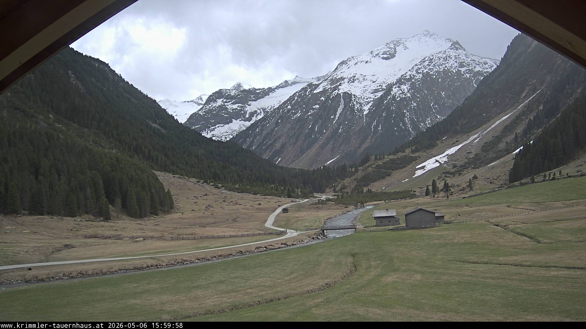 Archiv Foto Webcam Krimmler Tauernhaus Süd (1.622 Meter)