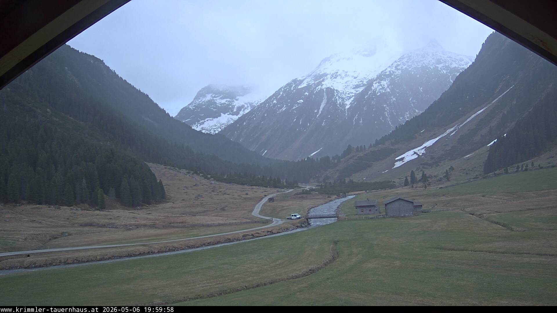 Archiv Foto Webcam Krimmler Tauernhaus Süd (1.622 Meter)