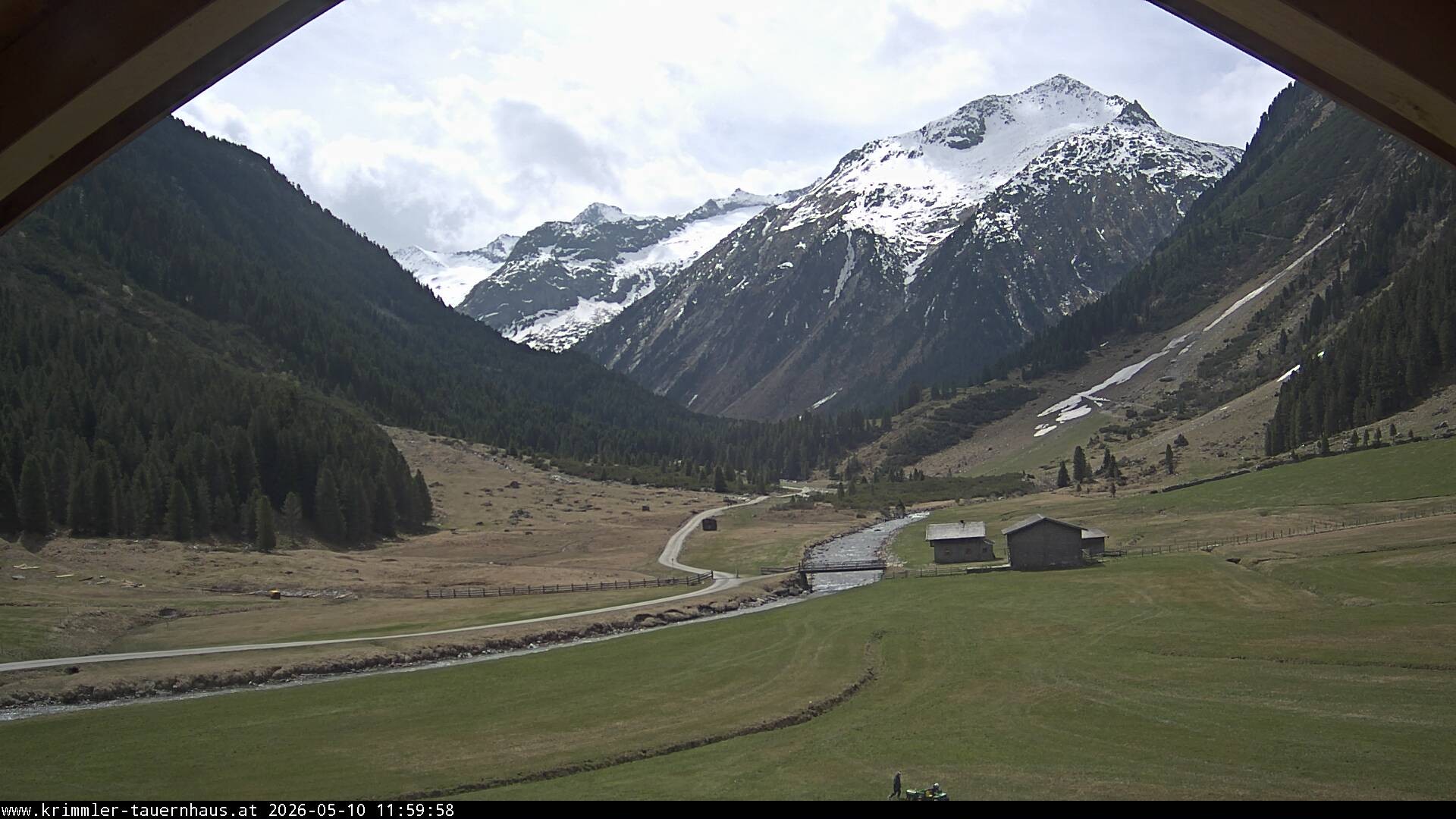 Archiv Foto Webcam Krimmler Tauernhaus Süd (1.622 Meter)
