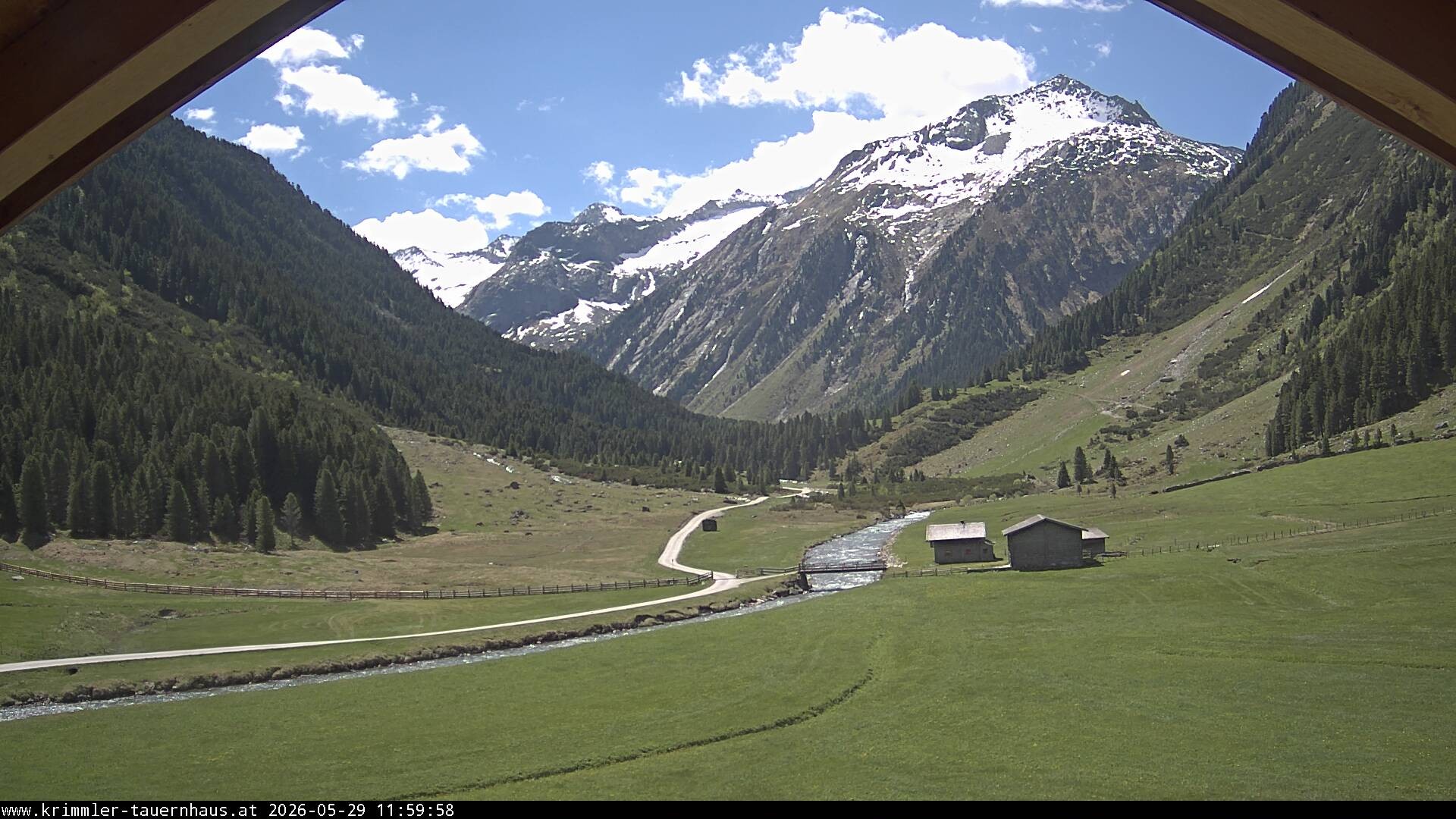 Archiv Foto Webcam Krimmler Tauernhaus Süd (1.622 Meter)