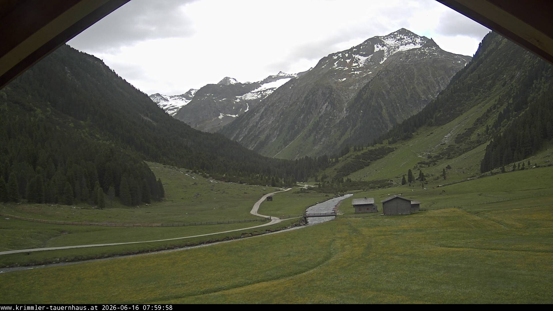 Archiv Foto Webcam Krimmler Tauernhaus Süd (1.622 Meter)