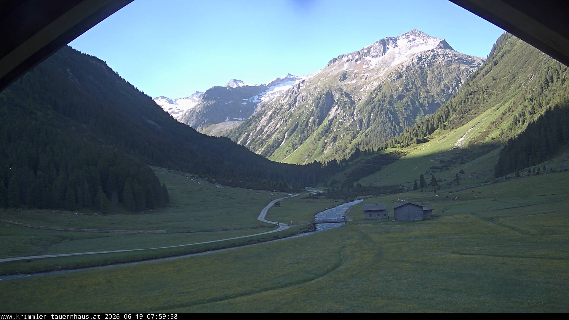 Archiv Foto Webcam Krimmler Tauernhaus Süd (1.622 Meter)