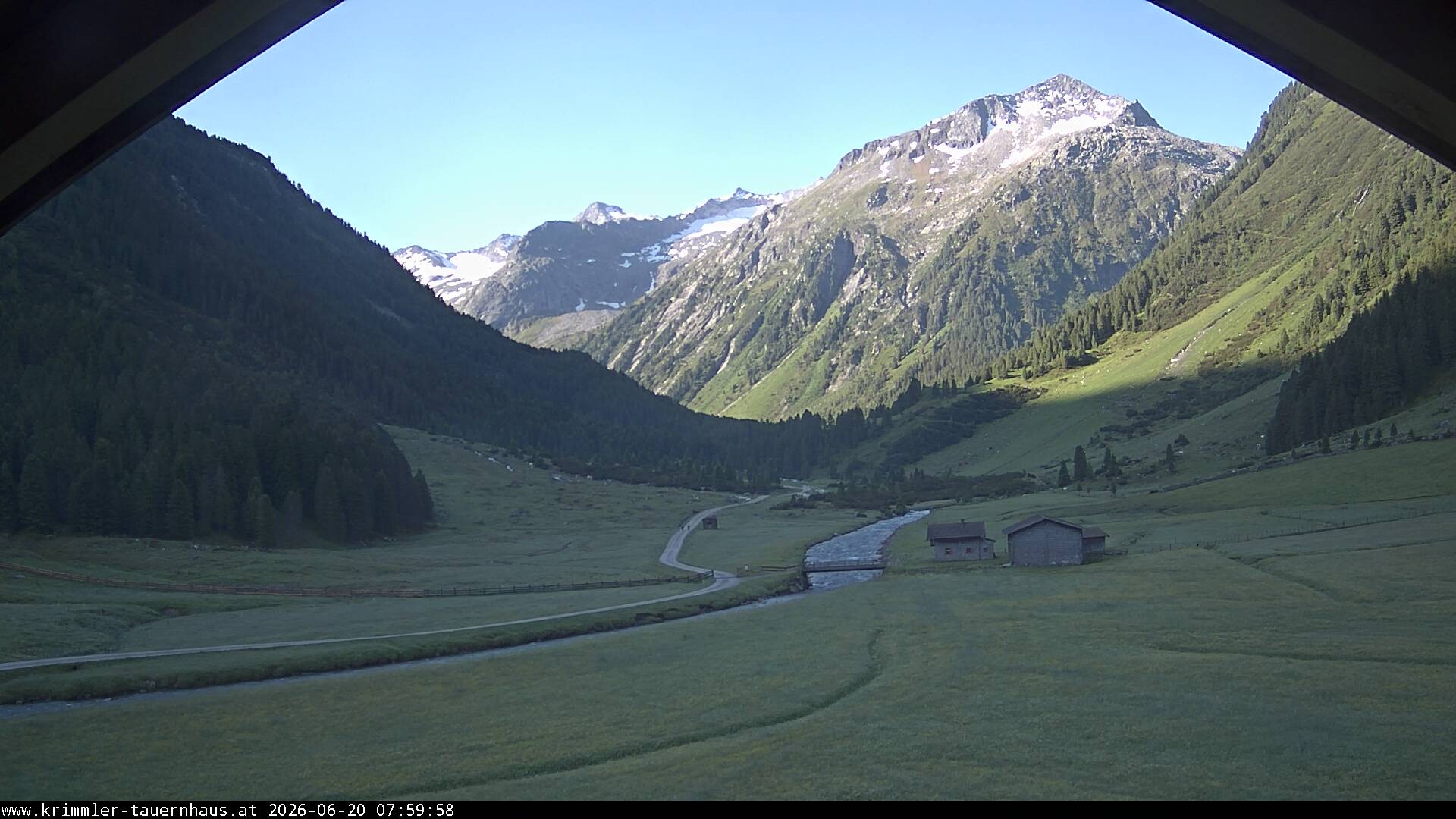 Archiv Foto Webcam Krimmler Tauernhaus Süd (1.622 Meter)