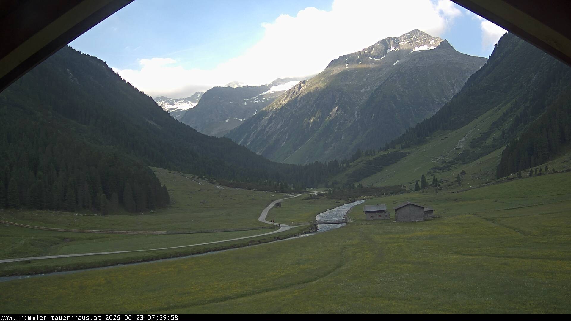 Archiv Foto Webcam Krimmler Tauernhaus Süd (1.622 Meter)