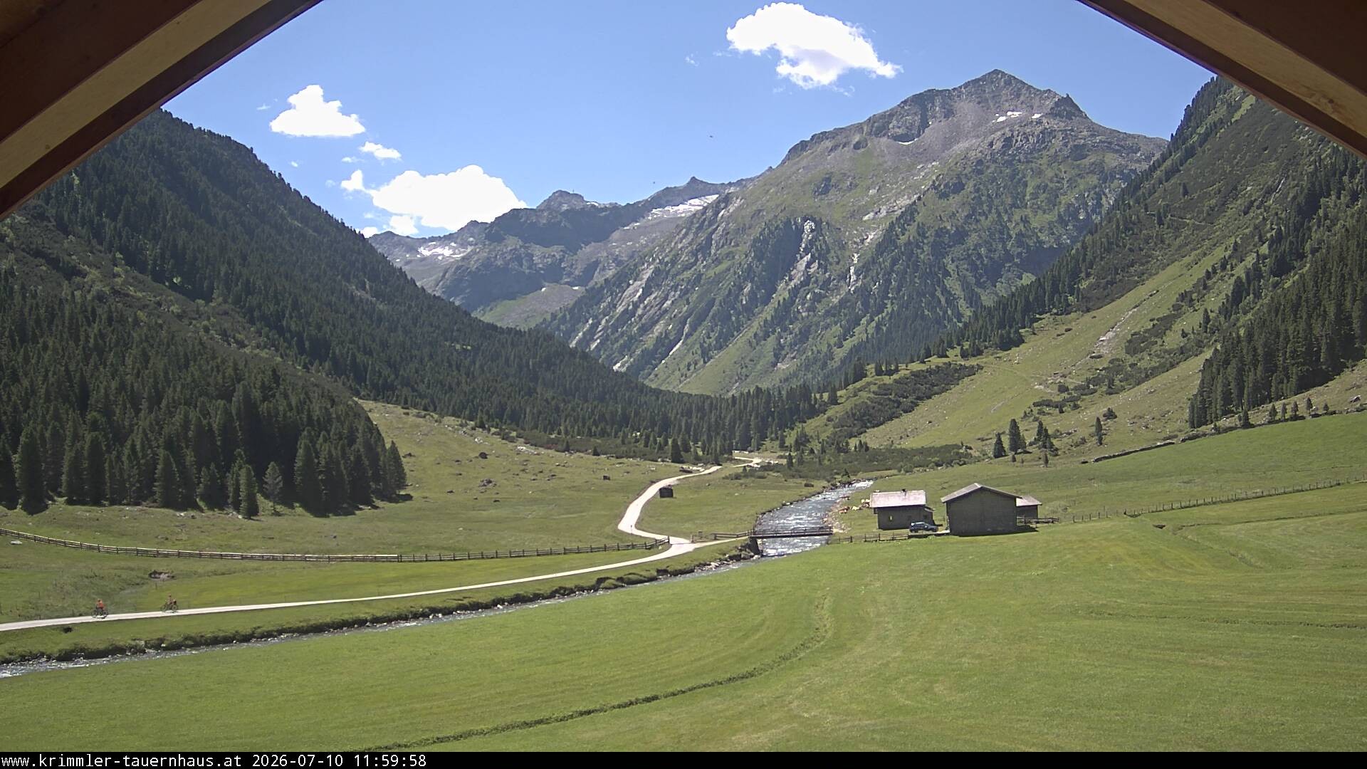 Archiv Foto Webcam Krimmler Tauernhaus Süd (1.622 Meter)