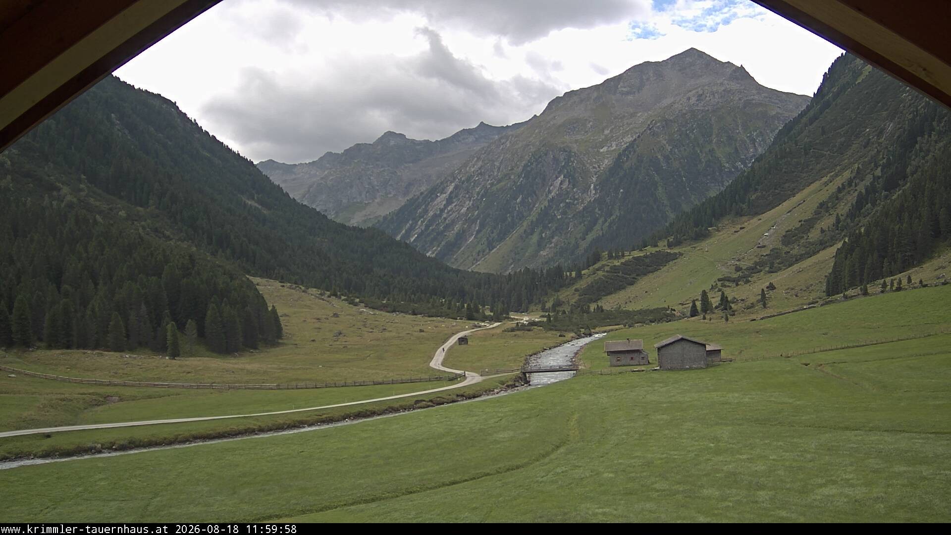 Archiv Foto Webcam Krimmler Tauernhaus Süd (1.622 Meter)