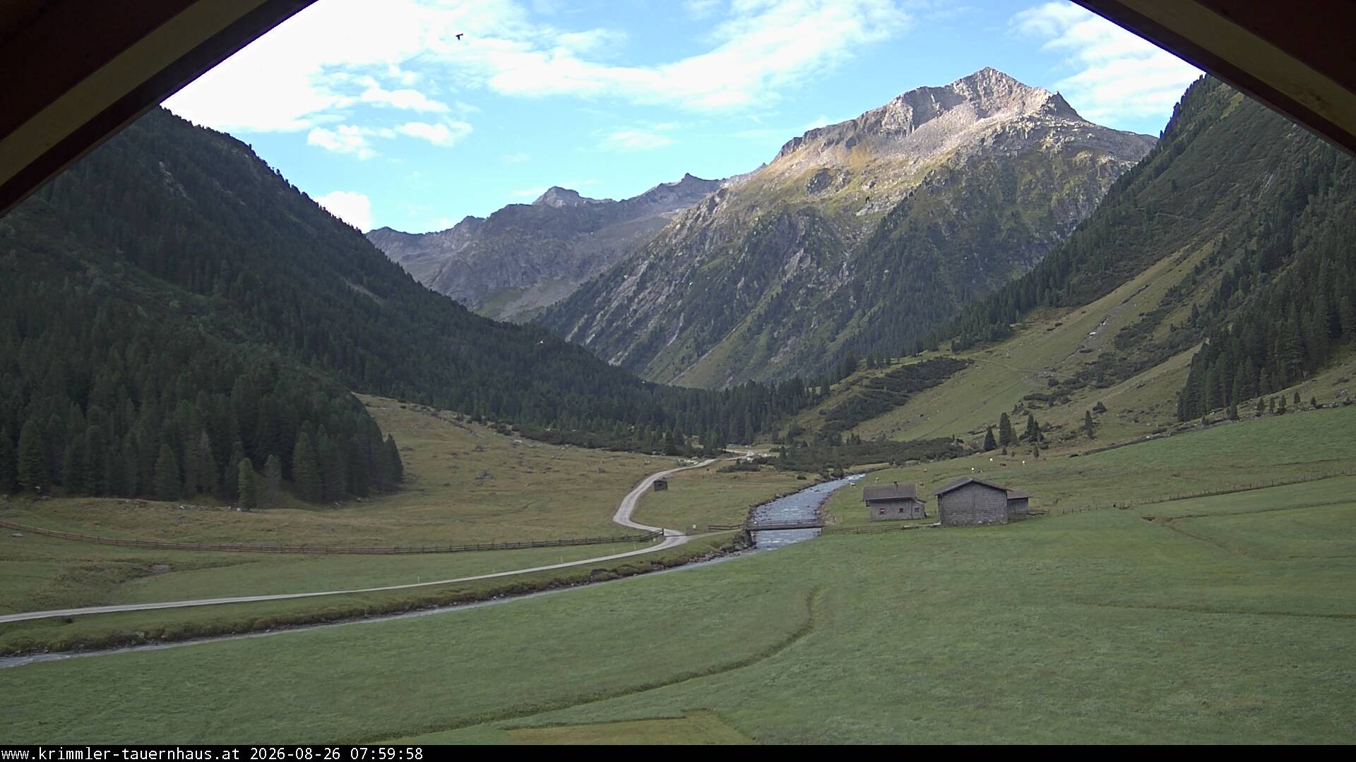 Archiv Foto Webcam Krimmler Tauernhaus Süd (1.622 Meter)