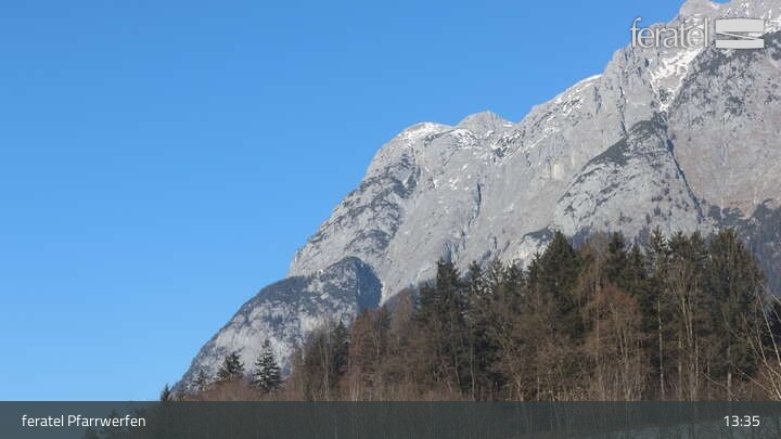 Archiv Foto Webcam Burg Hohenwerfen im Salzburger Land