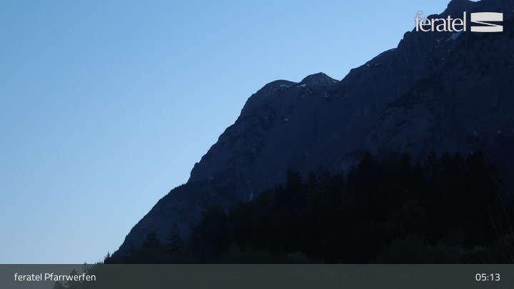 Archiv Foto Webcam Burg Hohenwerfen im Salzburger Land