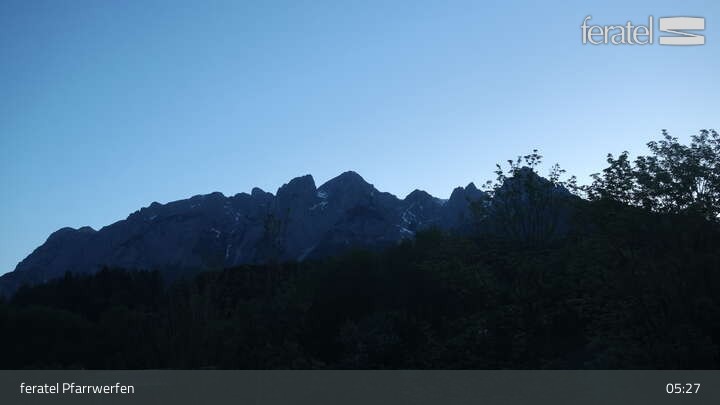 Archiv Foto Webcam Burg Hohenwerfen im Salzburger Land