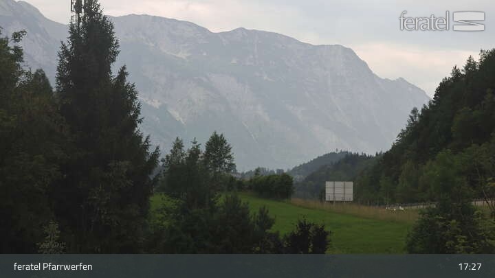 Archiv Foto Webcam Burg Hohenwerfen im Salzburger Land