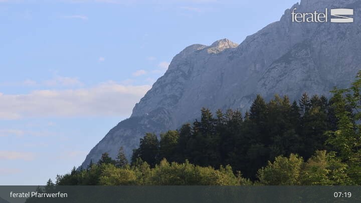 Archiv Foto Webcam Burg Hohenwerfen im Salzburger Land