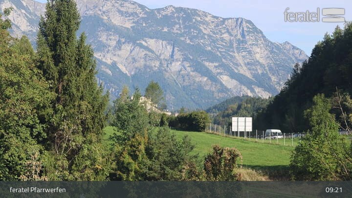 Archiv Foto Webcam Burg Hohenwerfen im Salzburger Land