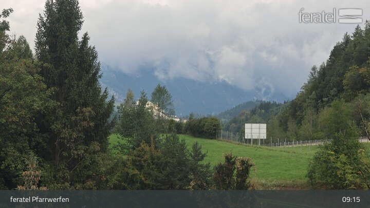 Archiv Foto Webcam Burg Hohenwerfen im Salzburger Land