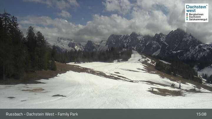 Archived image Webcam Russbach - Dachstein West - Terrain Park