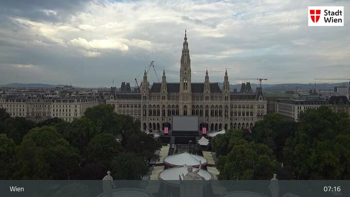 Archived image Webcam Vienna - Burgtheater