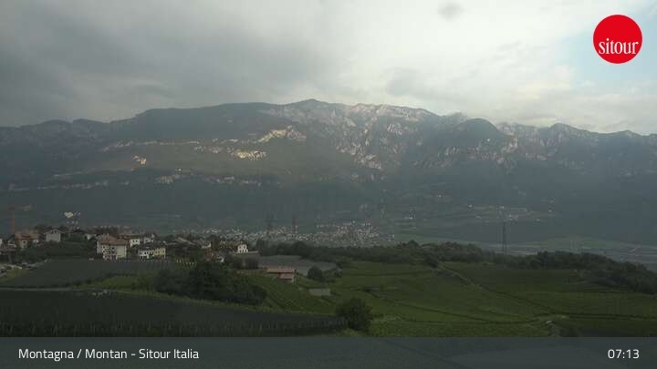 Archived image Webcam View towards Montan